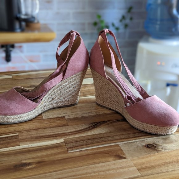 Shoes - Picture 5 of 5